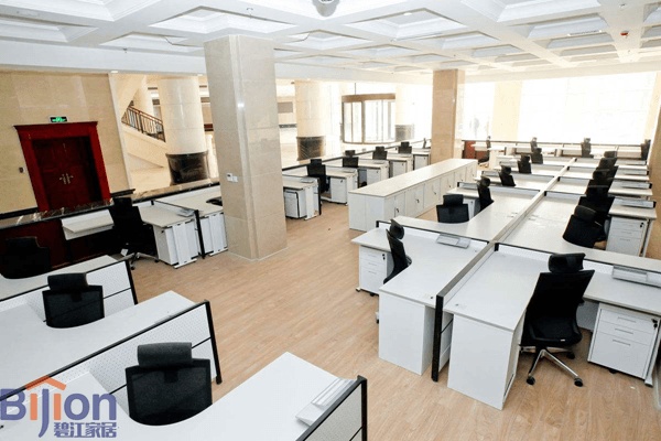 油漆辦公家具