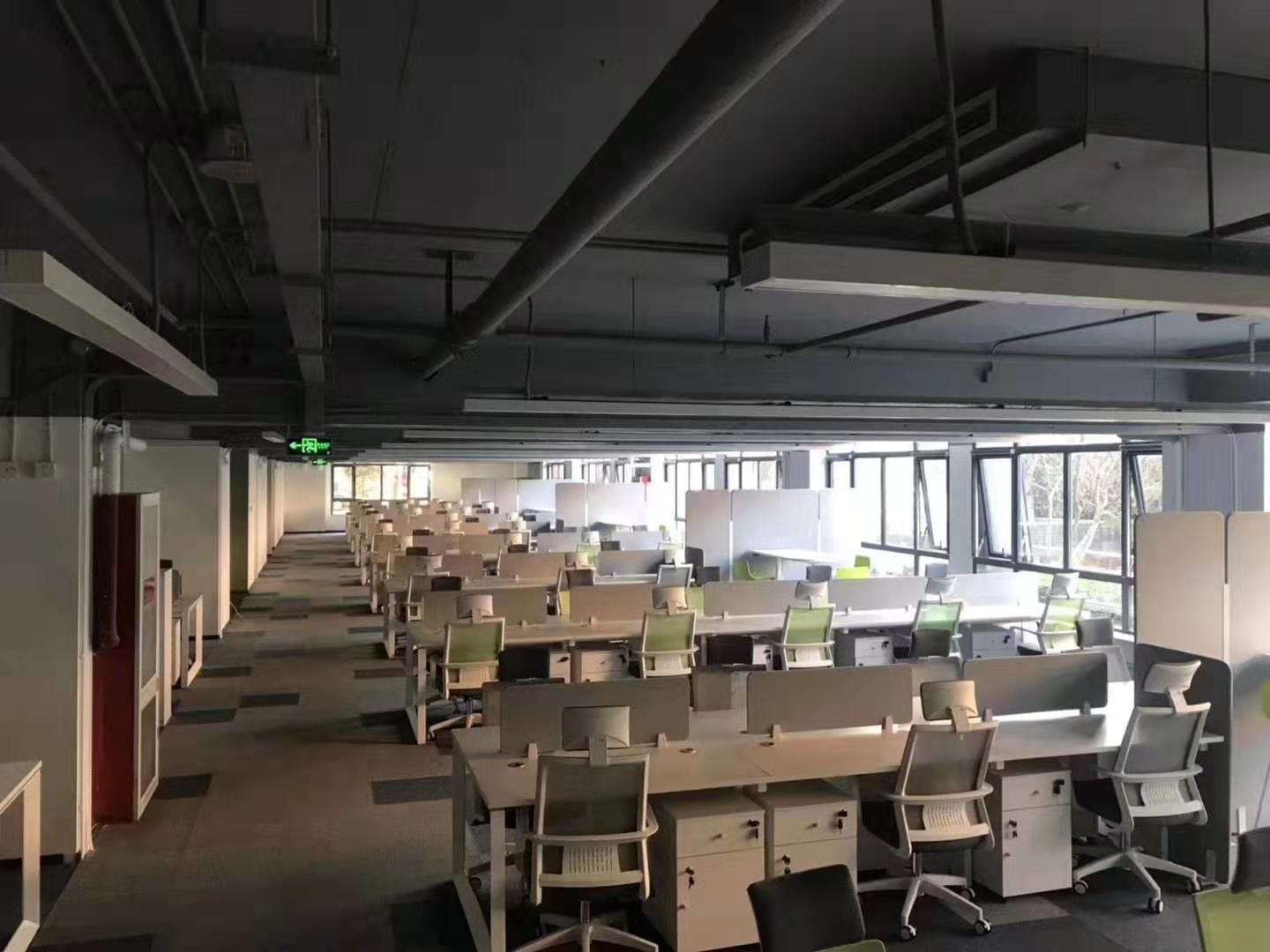 辦公桌屏風式隔斷